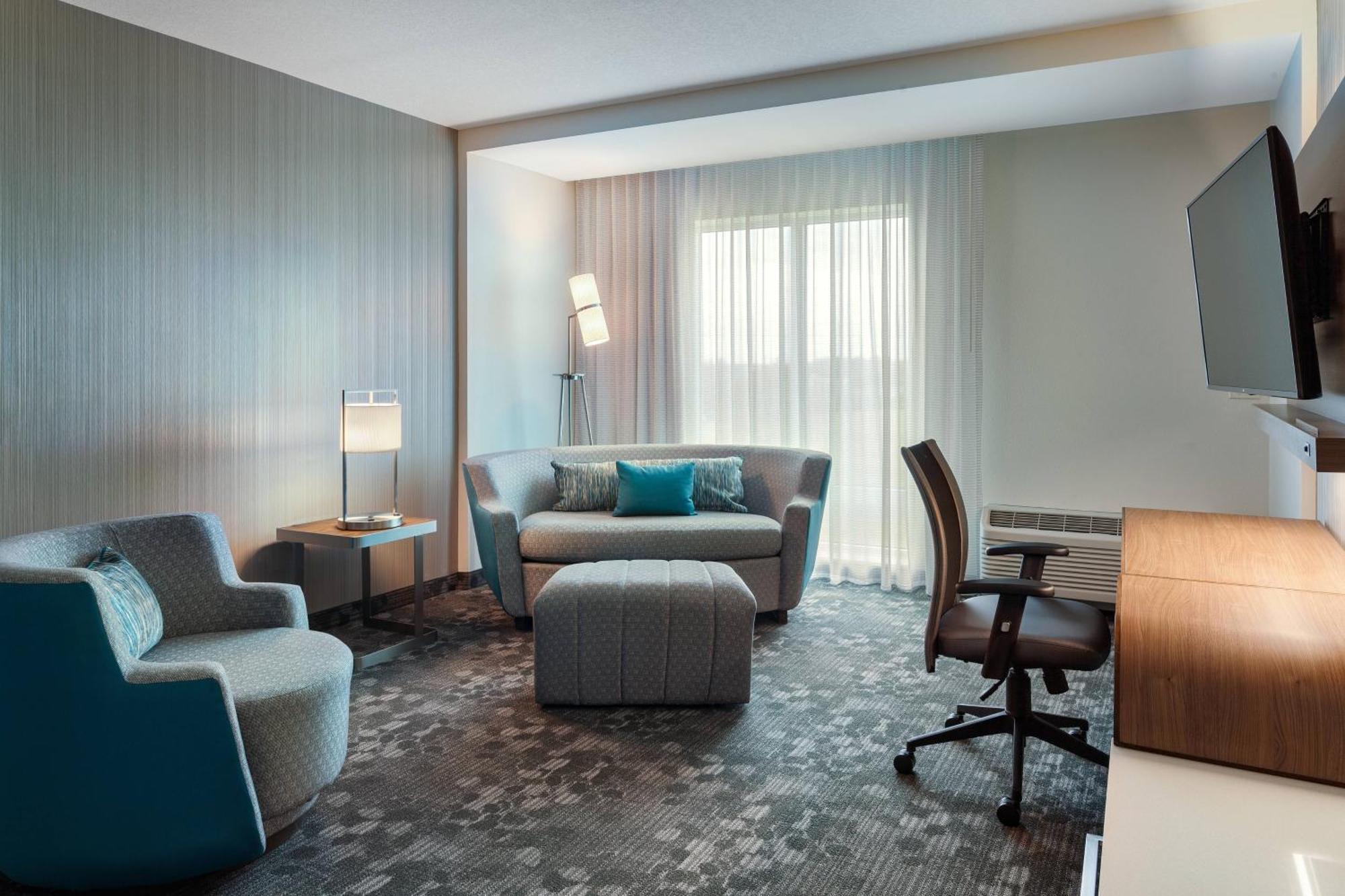 Готель Courtyard By Marriott Вінтер-Гавен Екстер'єр фото